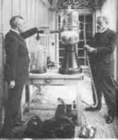 Georges Claude and apparatus (claude on left)